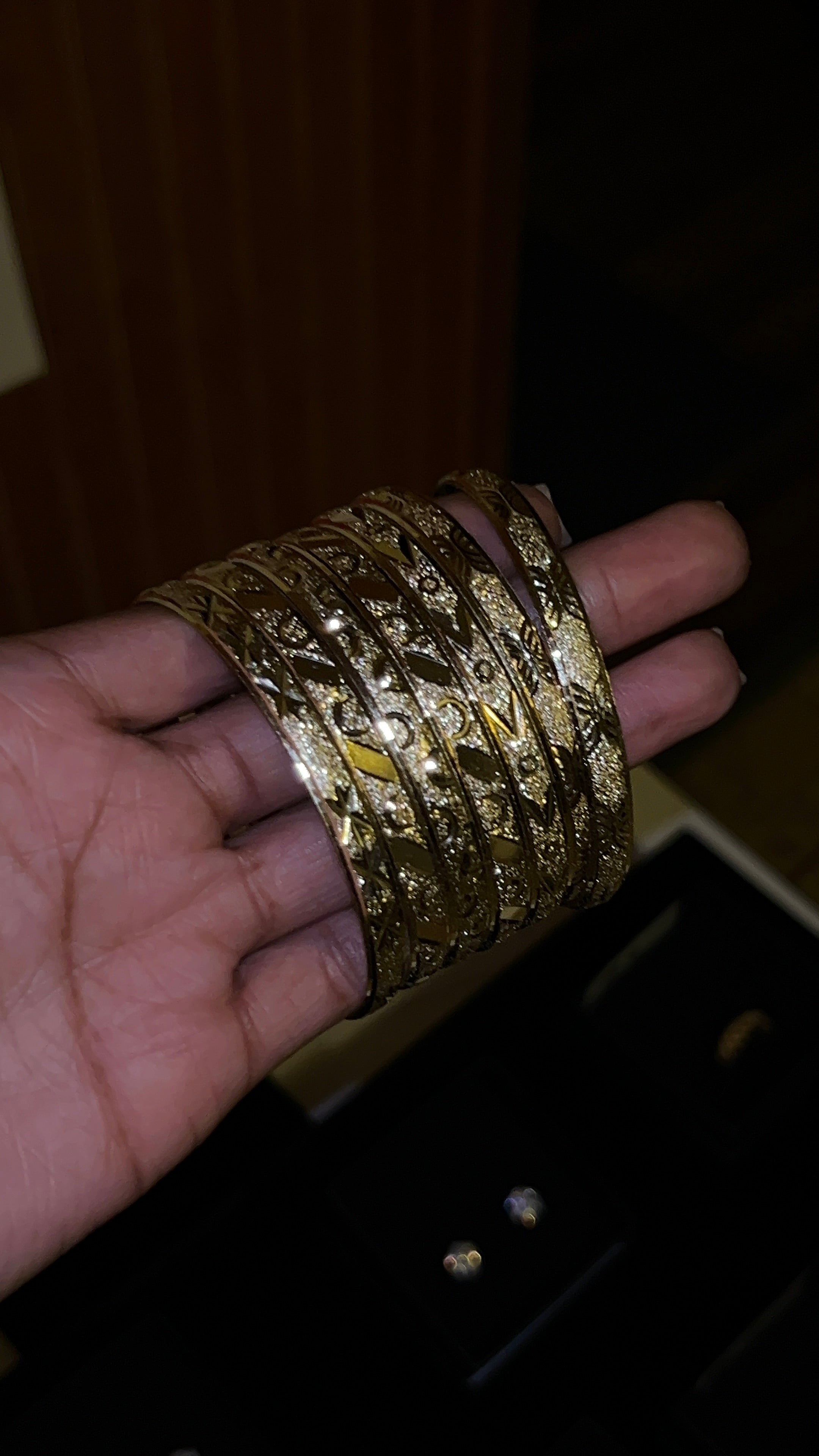 BANGLES